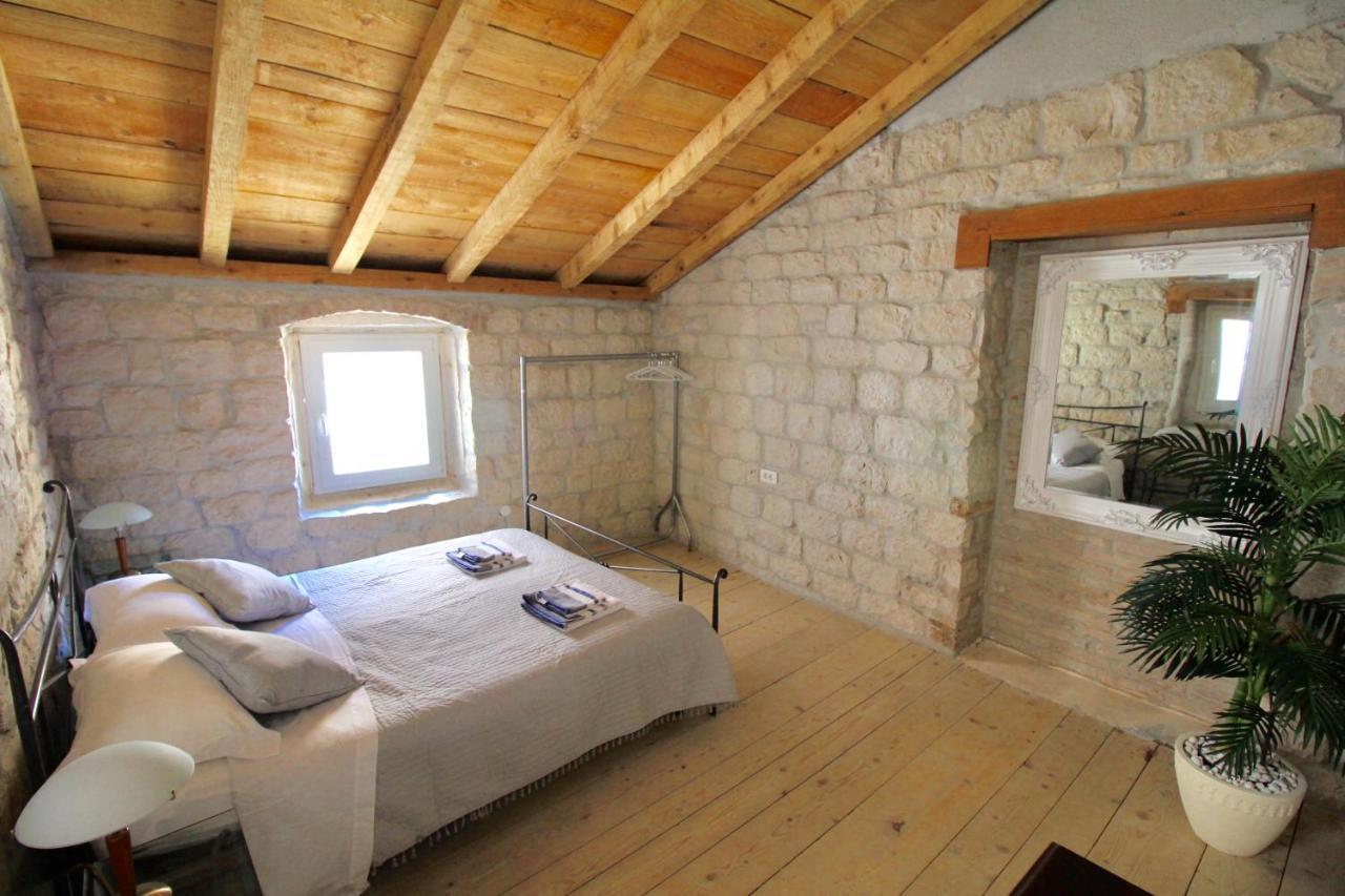 Town House In The Centre Of Historic Trogir Βίλα Εξωτερικό φωτογραφία