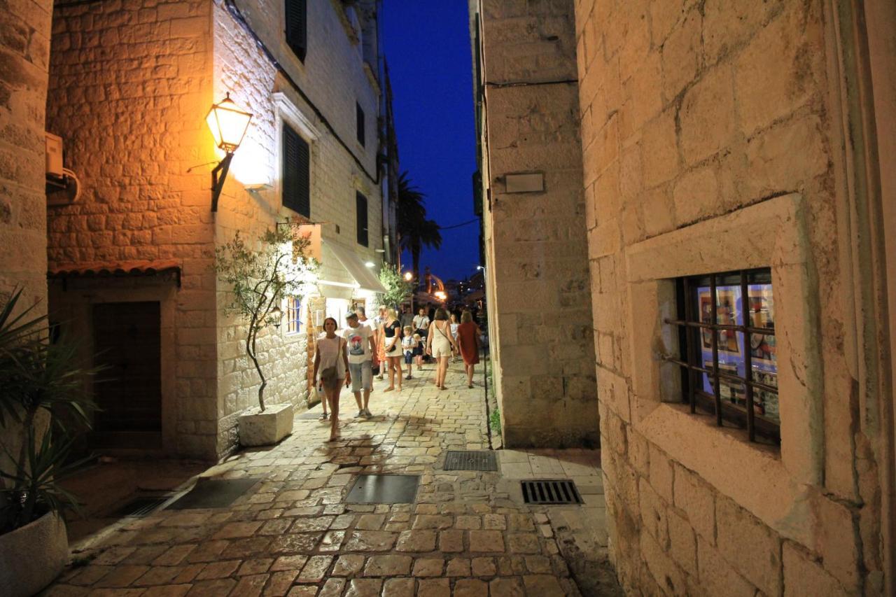 Town House In The Centre Of Historic Trogir Βίλα Εξωτερικό φωτογραφία